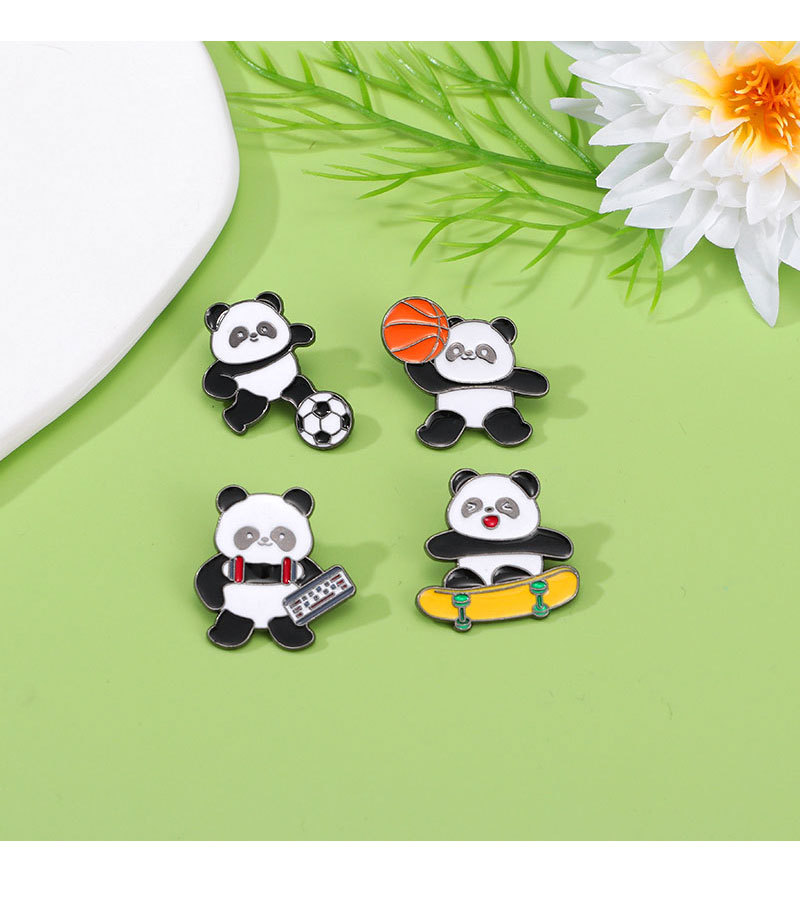 Panda brooch sports series cut - đánh giá và giá Badminton Icon
