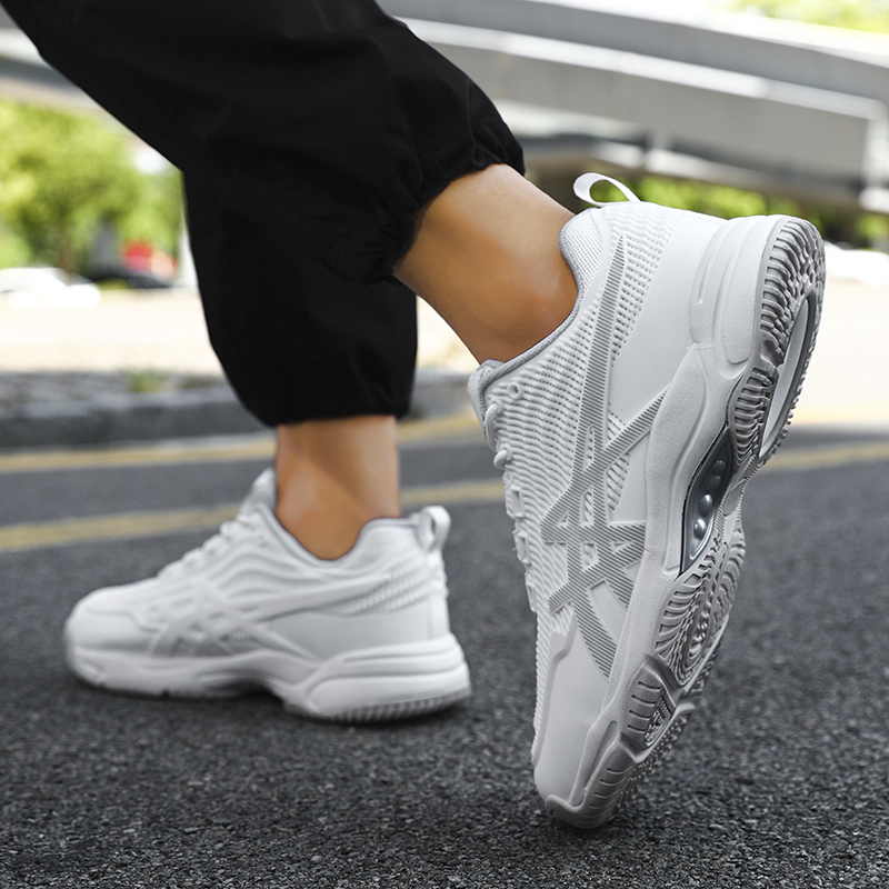 New badminton shoes beef tendo - đánh giá và giá Badminton Player