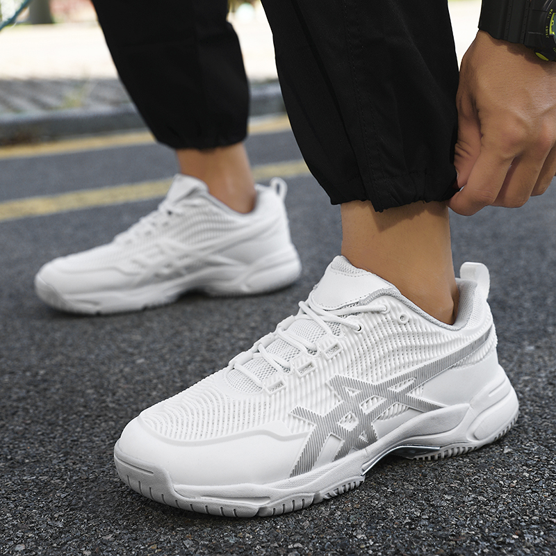 New badminton shoes beef tendo - đánh giá và giá Badminton Player