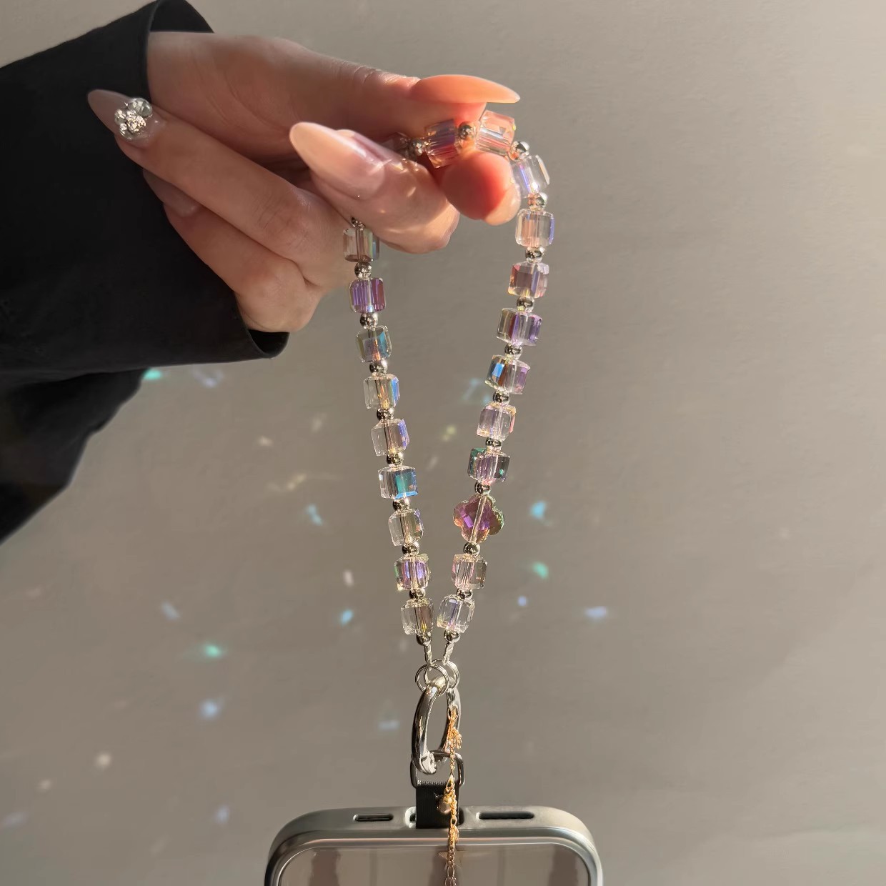 Luxury Crystal Bead Phone Lany - đánh giá và giá String Tension Clip